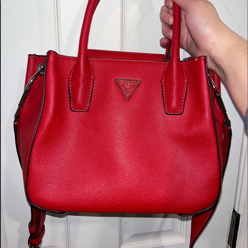Guess red purse comes with two little wallet key chains